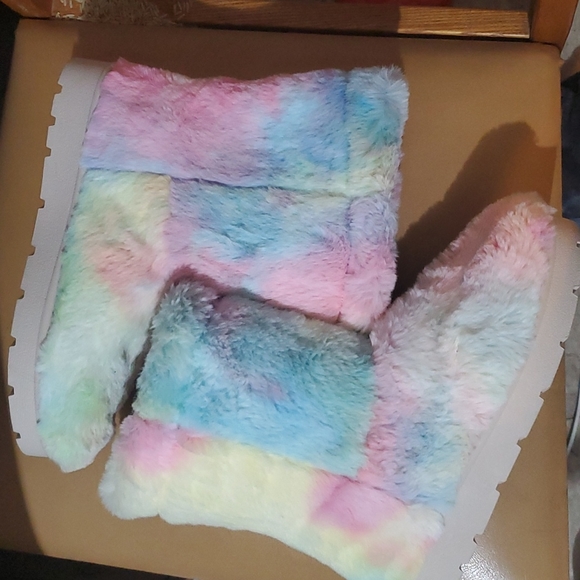 Unicorn 🦄 Boots - Picture 3 of 11